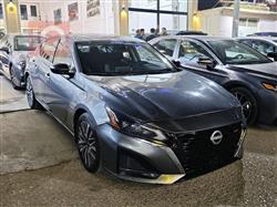 نيسان ألتيما